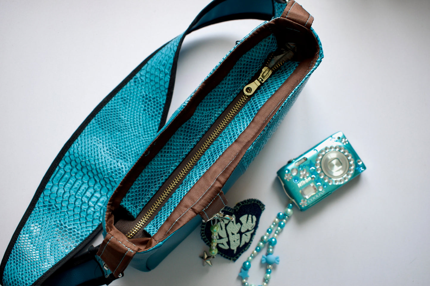 Sac baguette VEGA bleu fait main en France sac d'épaule NewJen édition limitée