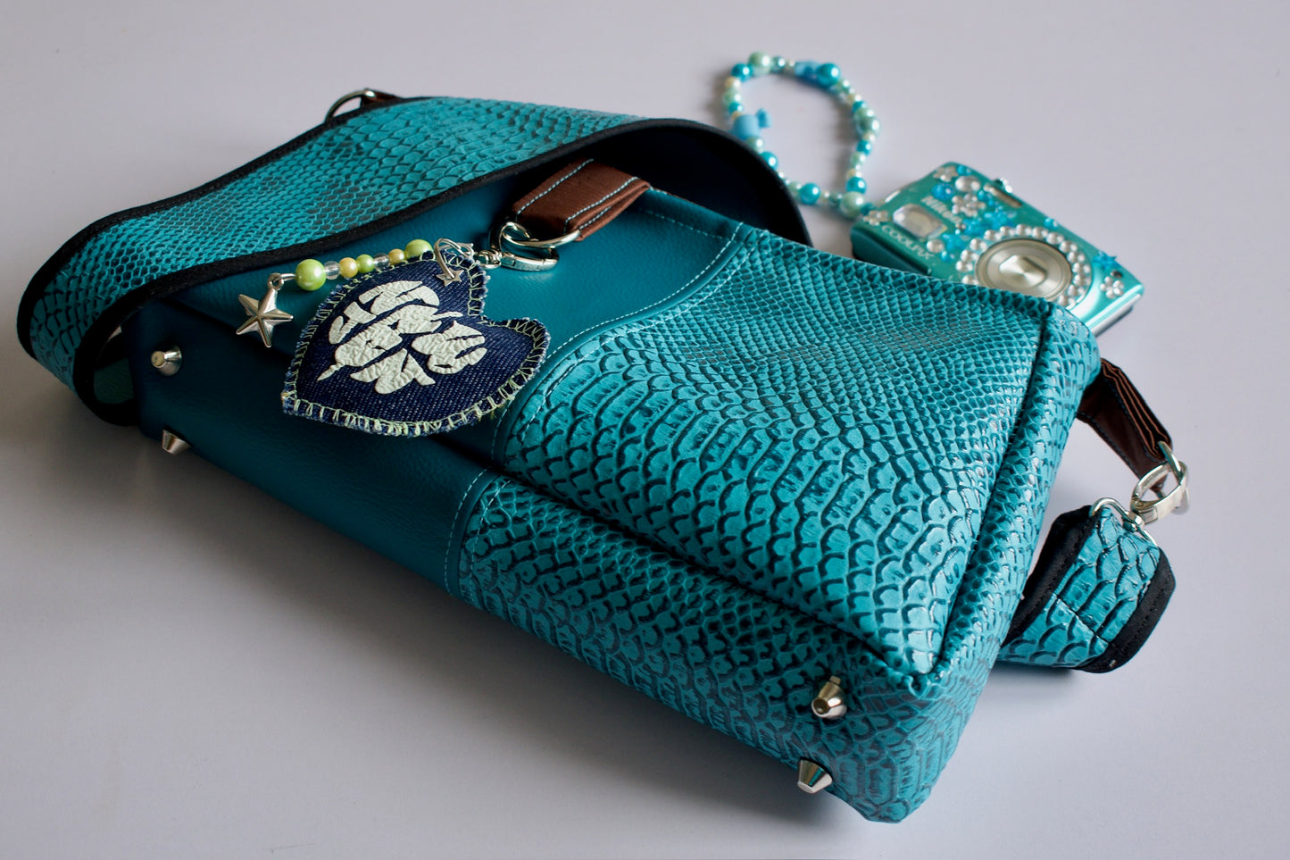 Sac baguette VEGA bleu fait main en France sac d'épaule NewJen élégant fashion tendance sac de soirée
