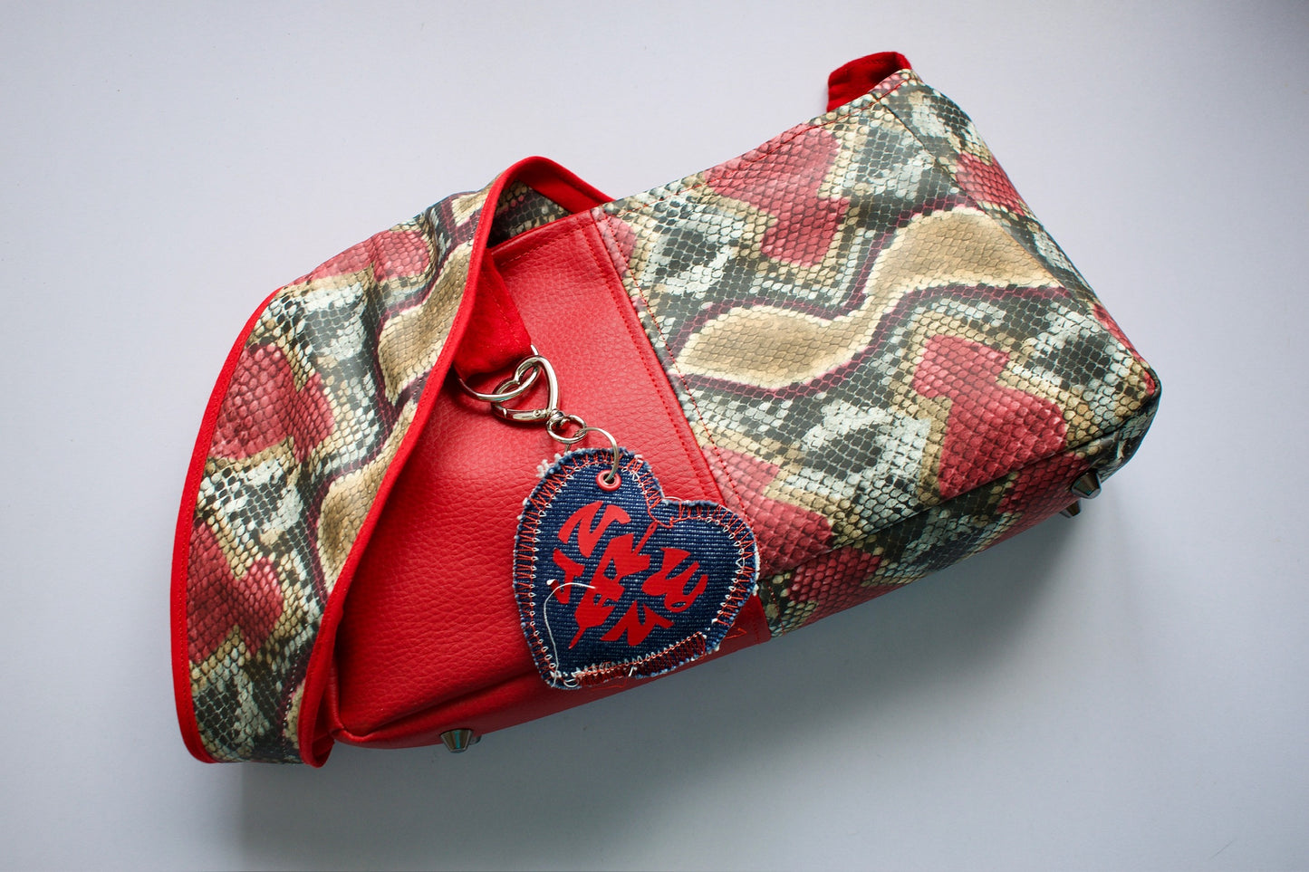 Sac baguette VEGA rouge fait main en France sac d'épaule NewJen sac créateur