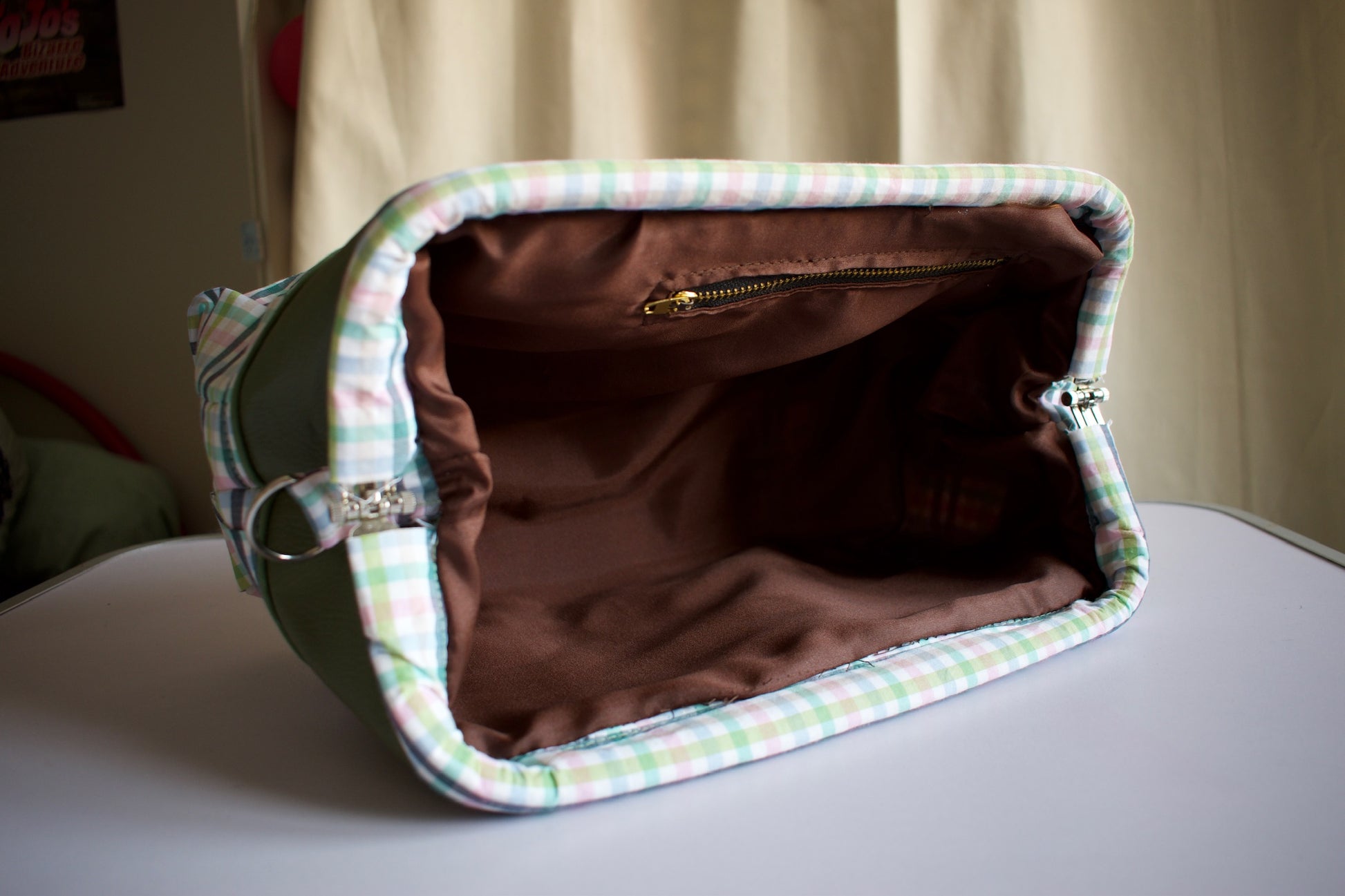 sac NAOS vert pochette bandoulière artisanale NewJen espace de rangement organisation des affaires