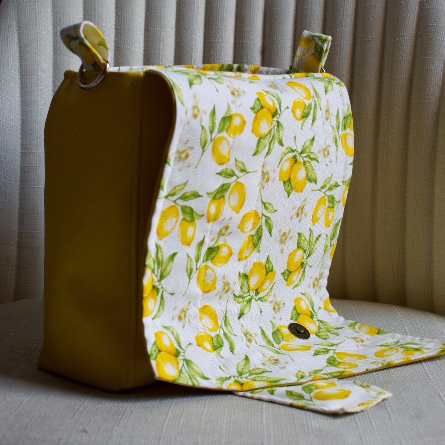 sac à rabat motifs citrons newjen fruité et coloré estival artisanal